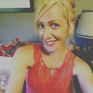 Meet your Posher, Crystal