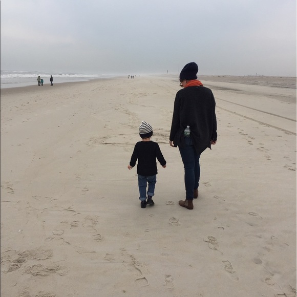 Meet your Posher, Andrea - Picture 3 of 4