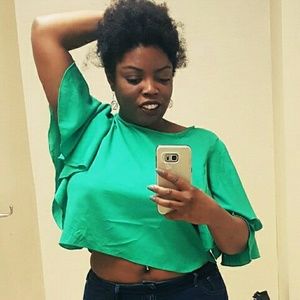 Meet your Posher, Latisha