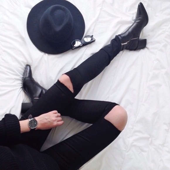 Viscosity Denim - 1 LEFT! Distressed Knee Slit Skinny Jeans