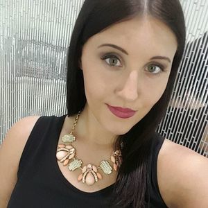 Meet your Posher, Marissa