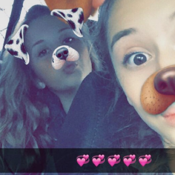 Meet your Posher, Julia - Picture 1 of 1