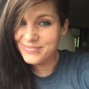 Meet your Posher, Amanda