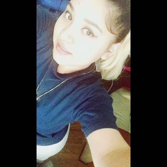 Meet your Posher, Stephaniee