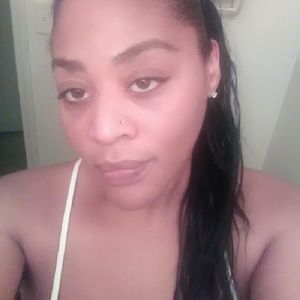 Meet your Posher, Delicia