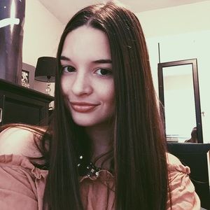 Meet your Posher, Laur