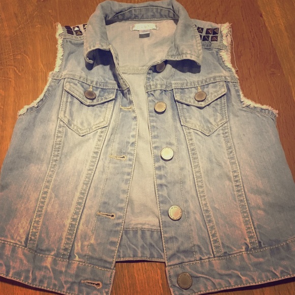 Sleeveless Denim Vest