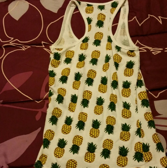 Rue 21 racer back tank small - Picture 2 of 2