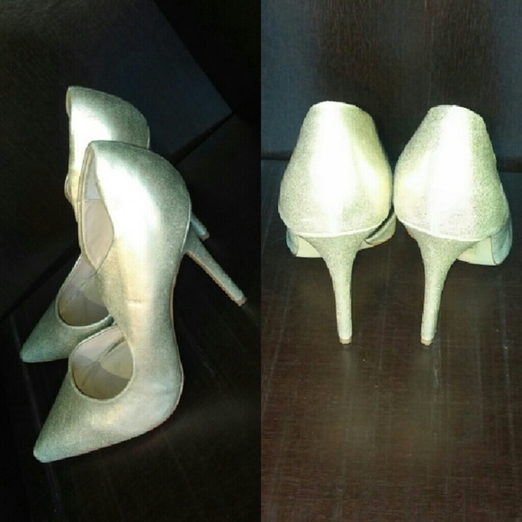 Bebe Gold D’Orsay Pumps - Picture 6 of 8