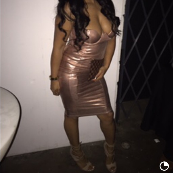 Nasty Gal Dresses & Skirts - Nasty Gal Metallic Rose Gold midi dress