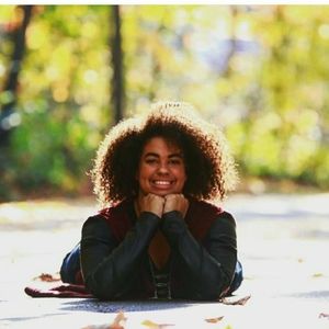 Meet your Posher, Adrianna