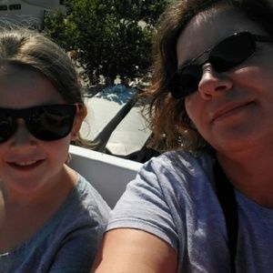 Meet your Posher, Debbie