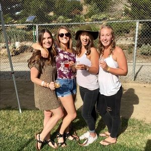 Meet your Posher, Justine