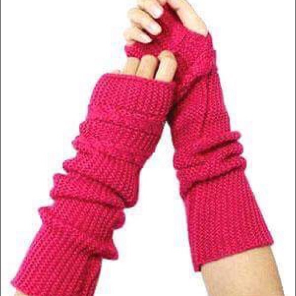 💥5/$25 Item💥 Long Fuchsia Finger Gloves