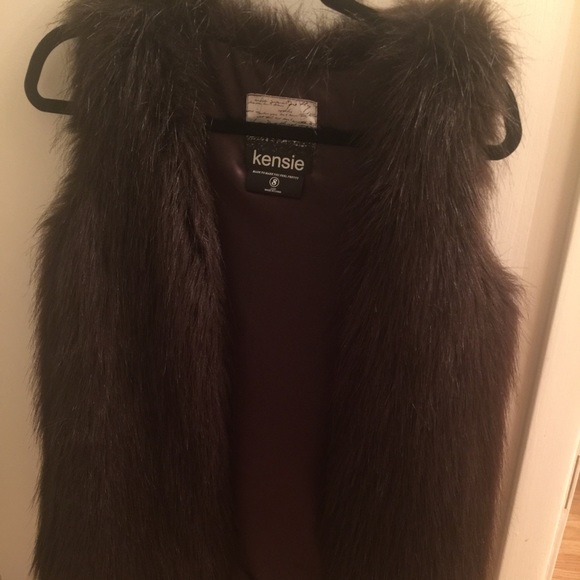 Fur vest