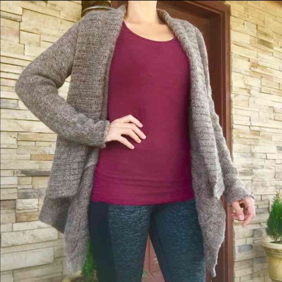 Express Sweater (L)