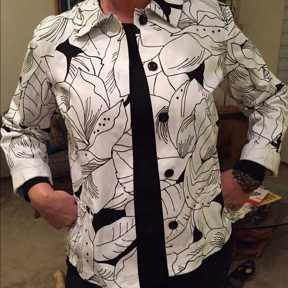NWT Chico's Optical Sketch Roadster Jacket
