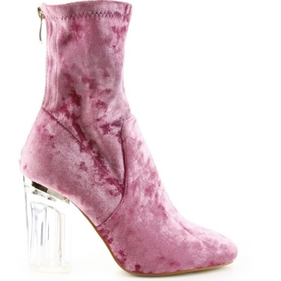 Shoes - 🔥1 HR SALE🔥Dusty Rose Boots 💕
