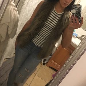 H&M FAUX FUR VEST. NEVER BEEN WORN
