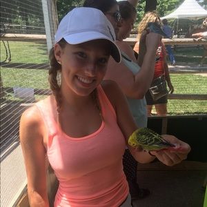 Meet your Posher, Olivia