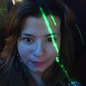 Meet your Posher, Victorina vila