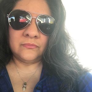 Meet your Posher, Marisol