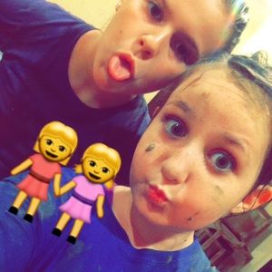 Meet your Posher, Ava