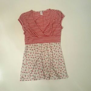 Final Price ⬇ Red and White Short Sleeve Top