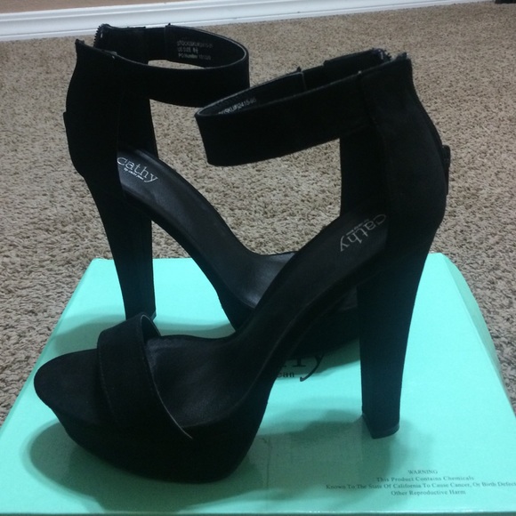 Cathy Jean platform black heels
