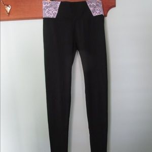 PINK Lace hip leggings