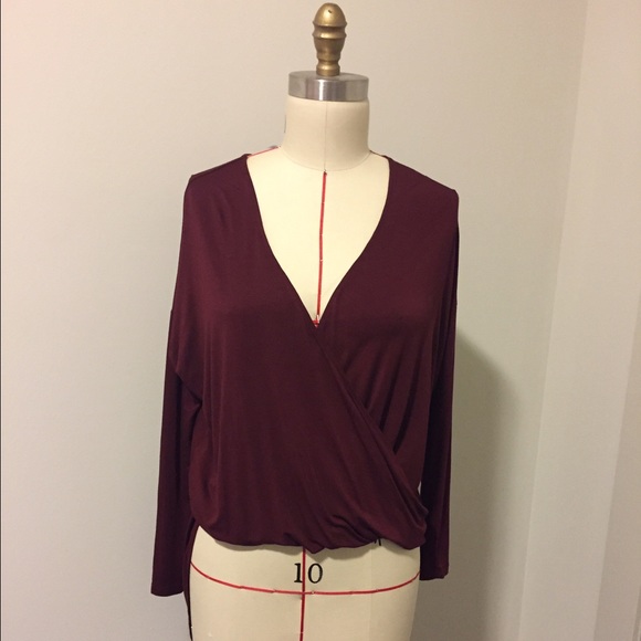 Surplice long sleeve maroon top!