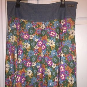 Medium EUC Matilda Jane skirt