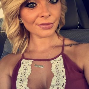 Meet your Posher, Cayla