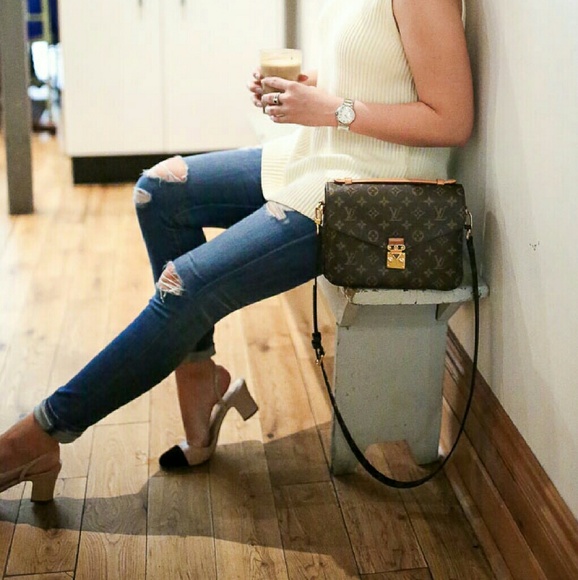 Louis Vuitton Pouchette Metis