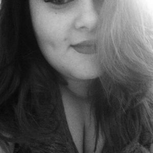 Meet your Posher, Adela