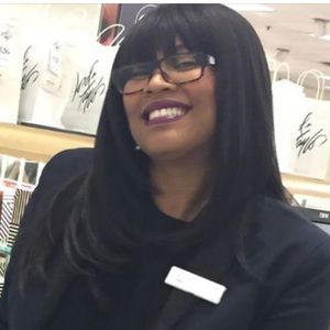 Meet your Posher, Jennifer