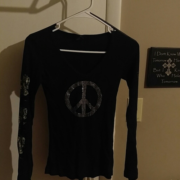 Women's long sleeve top