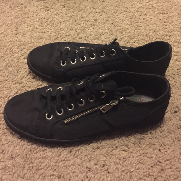 Men's shoes