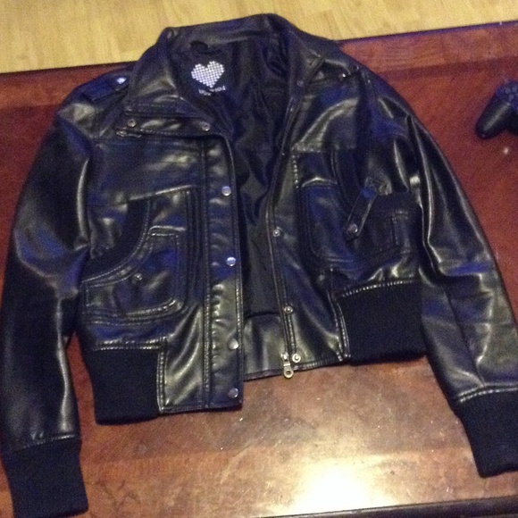 Black leather jacket - Picture 2 of 2