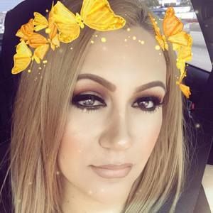 Meet your Posher, Perla