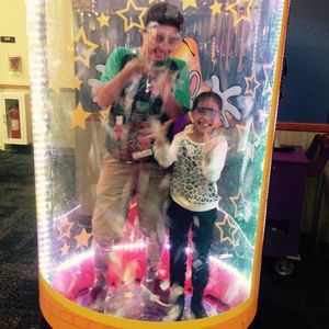 Meet your Posher, Ethan