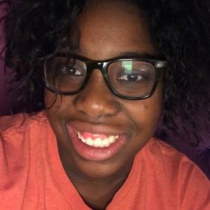 Meet your Posher, Maya