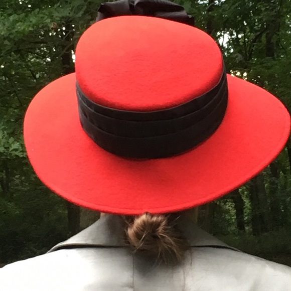 Wool Red Hat w/ Black Satin Band - Picture 2 of 4