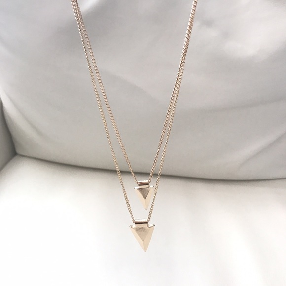 Last 1! LAYERED TRIANGLES DAINTY JEWELRY - Picture 2 of 5