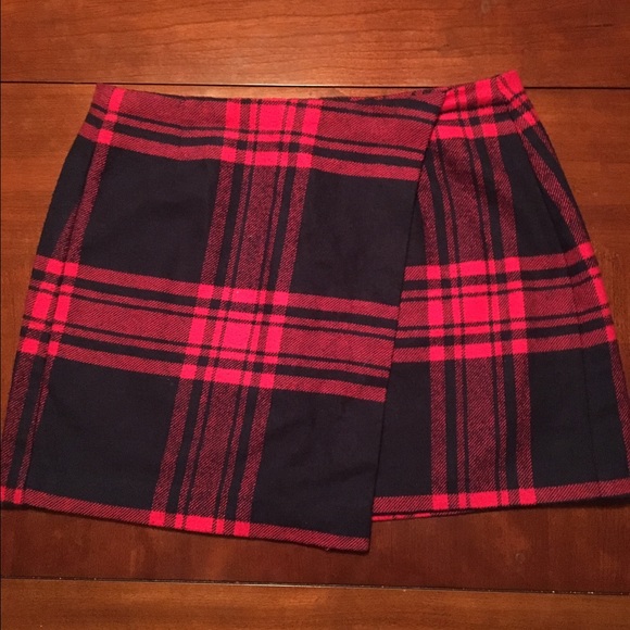 plaid mini skirt
