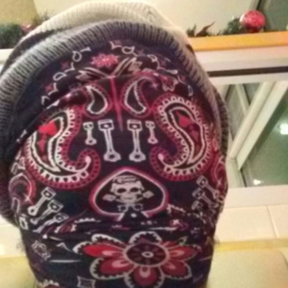 Meet your Posher, MA (HeaVo?L) - Picture 2 of 2