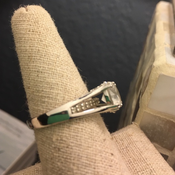 ‼️Absolute diamond ring 💍 - Picture 2 of 4
