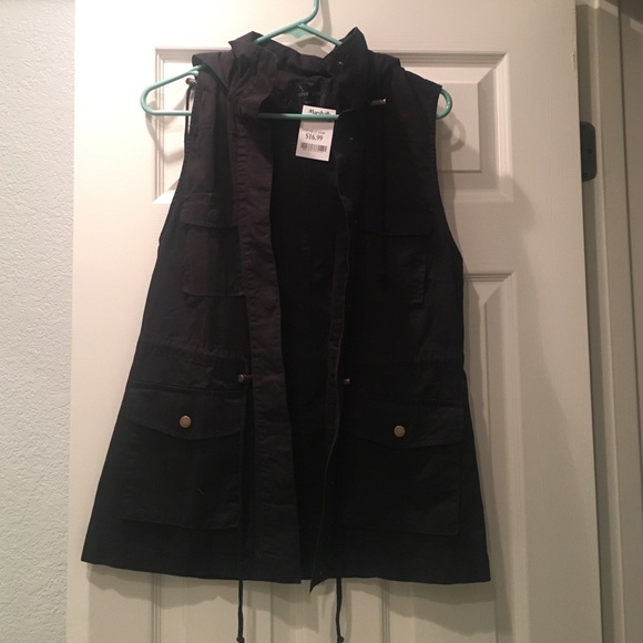 Black Drawstring Utility Vest