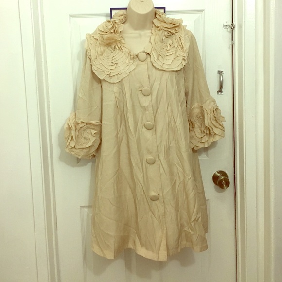 Ivory flower coat
