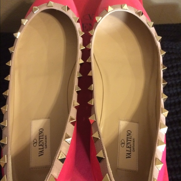 Black Friday sale‼️Valentino Rockstud Flats 😘 - Picture 3 of 4